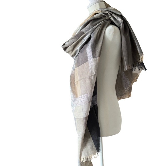Luxury Grey/tan Scarf with Metallic Threads - Picture 5 of 15